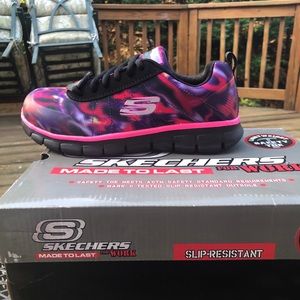 SAFETY TOE SHOES NEW SOLD